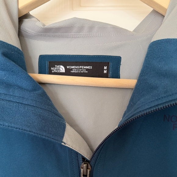 The North Face Allproof Stretch Rain Jacket - Women’s Medium - Picture 3 of 3